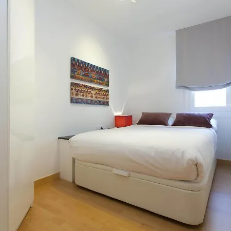 Eixample Left Apartment *